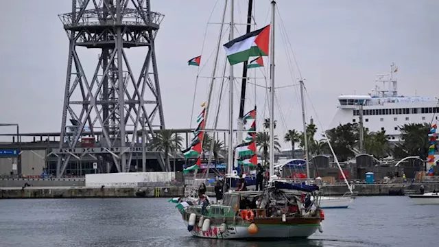 إسرائيل تعلن ترحيل جميع الناشطين الأجانب في أسطول الصمود
